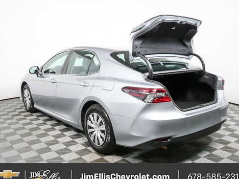 Used 2022 Toyota Camry LE image 25