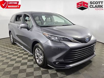 Used 2025 Toyota Sienna XLE