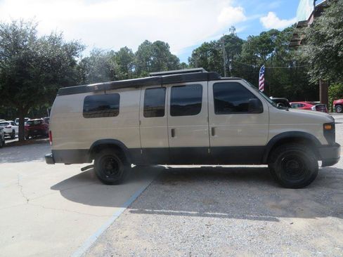 Used 2012 Ford E-250 and Econoline 250 Extended w/ Commercial Cargo Van Pkg RWD image 5