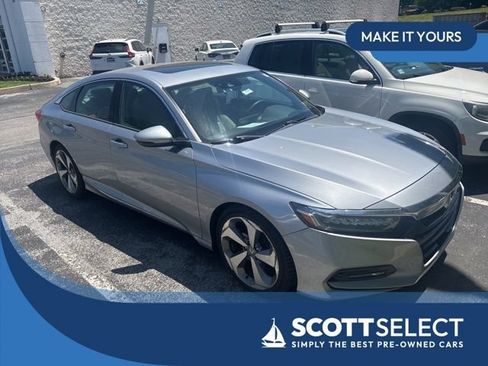 Used 2018 Honda Accord Touring image 1