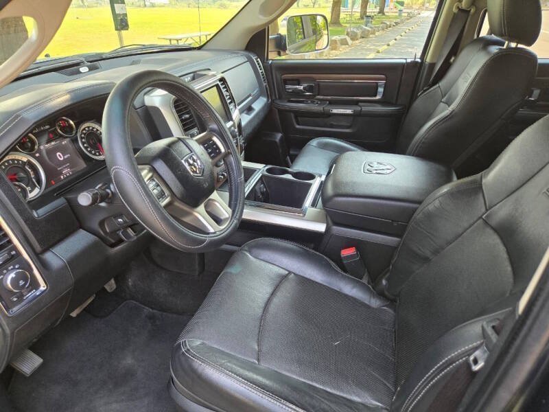 Used 2015 RAM 1500 Laramie w/ Convenience Group AWD/4WD image 16
