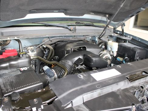 Used 2011 Chevrolet Avalanche LTZ image 24