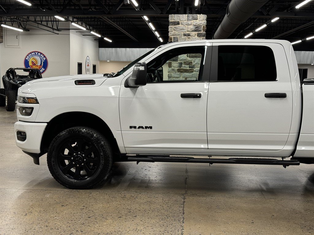 Used 2025 RAM 2500 Big Horn AWD/4WD image 5