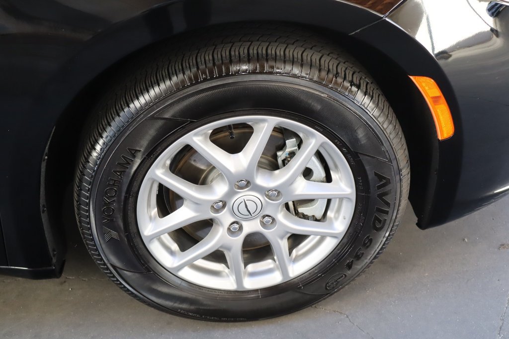 Used 2026 Chrysler Pacifica Select FWD image 13
