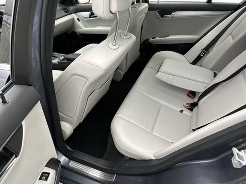 Used 2011 Mercedes-Benz C 300 4MATIC Sedan image 21