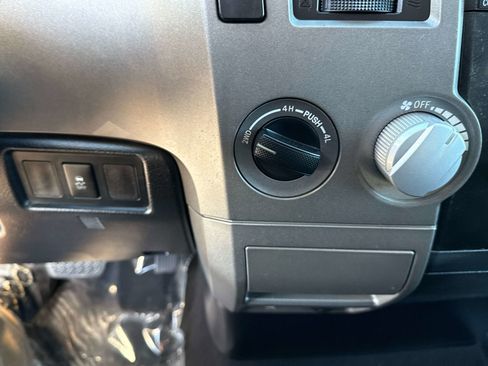 Used 2010 Toyota Tundra 4x4 Double Cab image 24