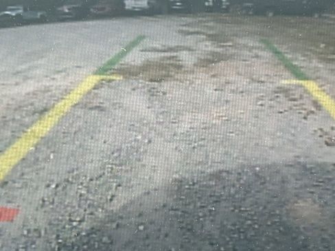 Used 2023 Chrysler Voyager LX image 30