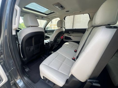 Used 2020 Kia Telluride EX w/ Towing Package AWD/4WD image 15