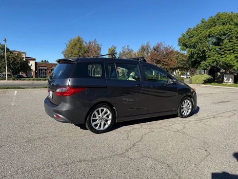 Used 2013 MAZDA MAZDA5 Touring image 4