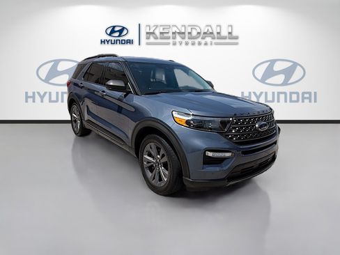 Used 2021 Ford Explorer XLT w/ Equipment Group 202A RWD image 1