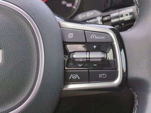 Used 2023 Kia Sorento S image 29