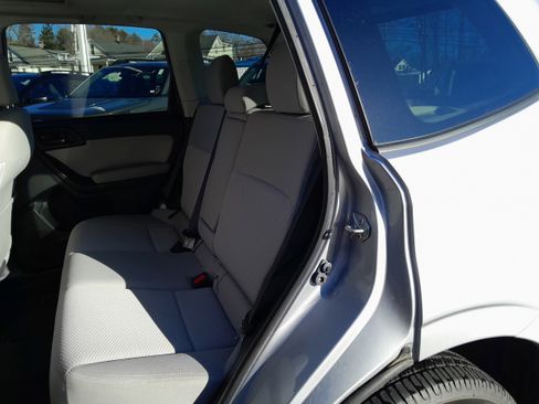 Used 2016 Subaru Forester 2.5i Premium w/ All-Weather Package image 28