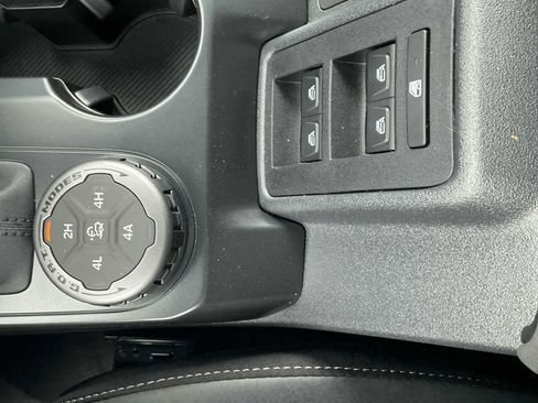 New 2026 Ford Bronco Badlands image 28