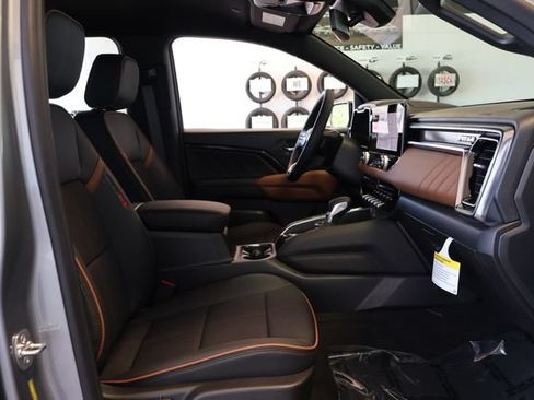 New 2026 GMC Canyon AT4 AWD/4WD image 21