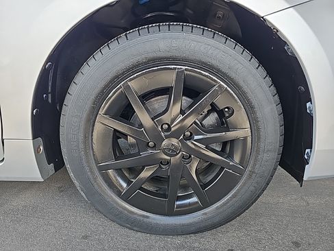 Used 2016 Toyota Prius V Three FWD image 17