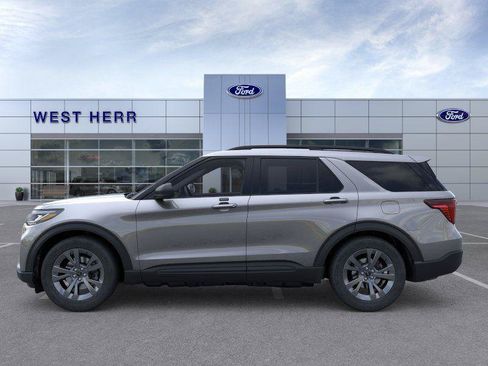 Used 2026 Ford Explorer Active w/ Active Comfort Package AWD/4WD image 3