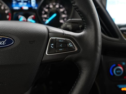 Used 2019 Ford Escape Titanium AWD/4WD image 28