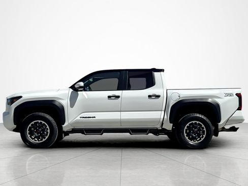 Used 2024 Toyota Tacoma TRD Off-Road w/ TRD Off Road Upgrade Package AWD/4WD image 2