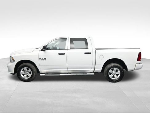 Used 2018 RAM 1500 Express AWD/4WD image 2
