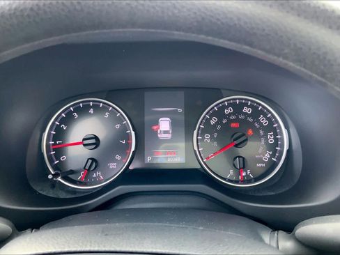 Used 2022 Toyota RAV4 LE FWD image 25