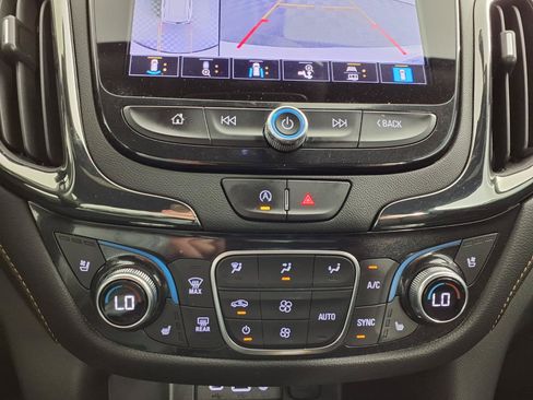 Used 2024 Chevrolet Equinox Premier AWD/4WD image 20