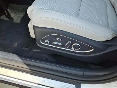 New 2026 Hyundai Palisade Calligraphy AWD/4WD image 16