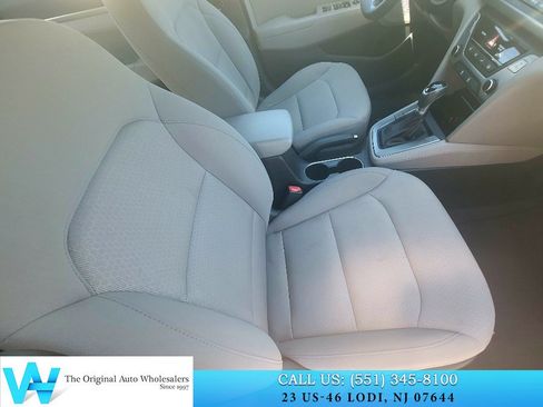 Used 2018 Hyundai Elantra SEL FWD image 15