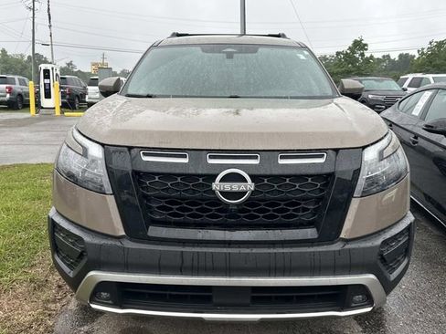 Used 2025 Nissan Pathfinder Rock Creek AWD/4WD image 3