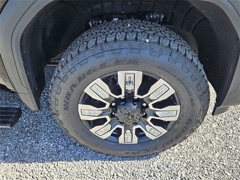 New 2025 GMC Sierra 2500 Denali w/ Denali Reserve Package image 16