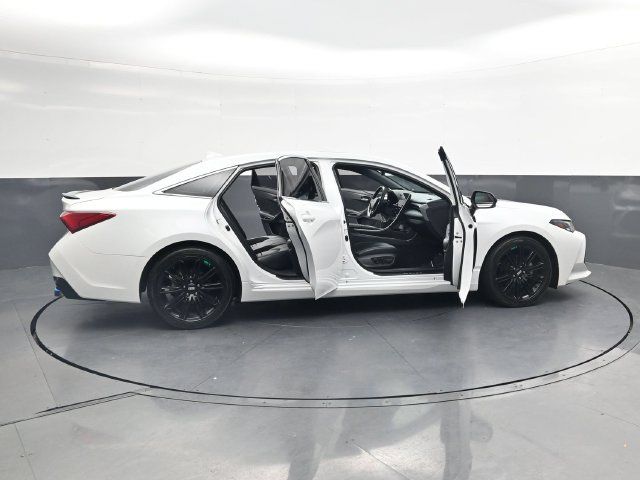 Used 2019 Toyota Avalon Touring FWD image 41