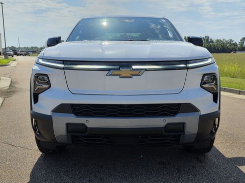 New 2026 Chevrolet Silverado EV LT AWD/4WD image 3