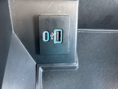 Used 2021 Ford F150 Lariat AWD/4WD image 37