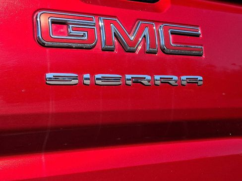 Used 2021 GMC Sierra 1500 Elevation w/ Preferred Package image 29
