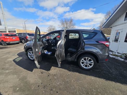 Used 2018 Ford Escape S image 20