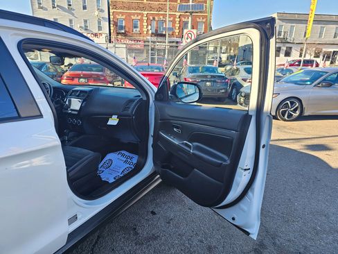 Used 2019 Mitsubishi Outlander Sport GT image 11