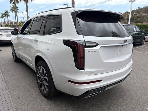 Used 2023 Cadillac XT6 Sport w/ Technology Package AWD/4WD image 7
