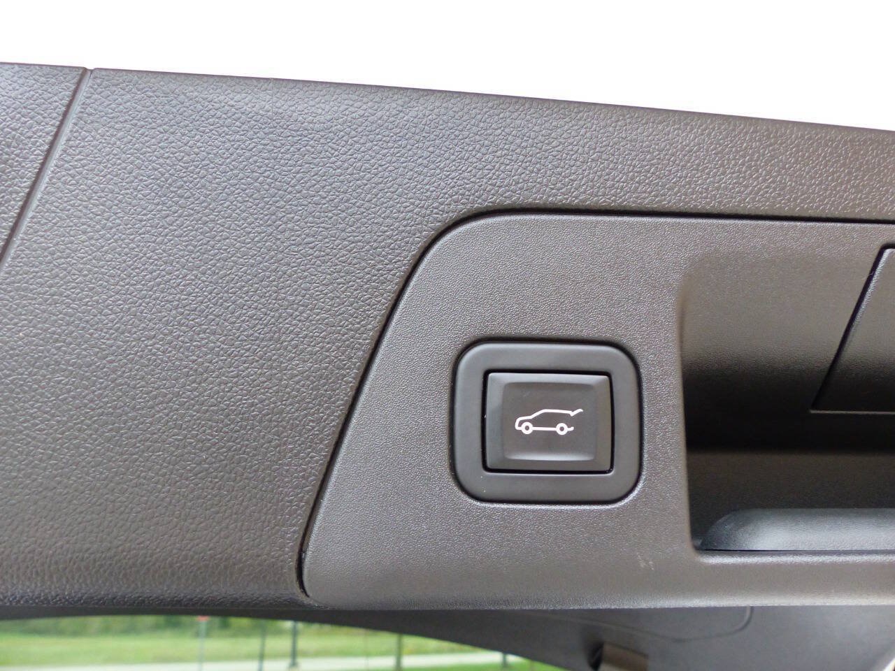 Used 2023 Buick Envision Avenir AWD/4WD image 49