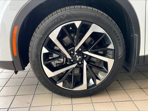 Used 2024 Mitsubishi Outlander SE AWD/4WD image 31