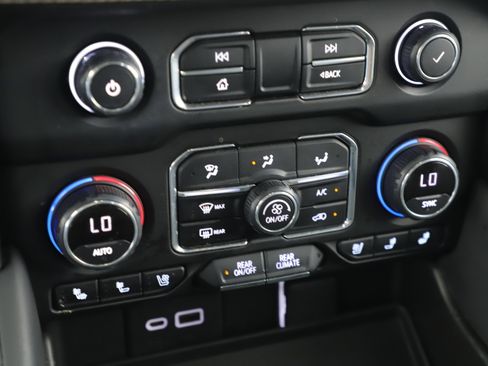 Used 2021 Chevrolet Tahoe Premier w/ Texas Edition image 16