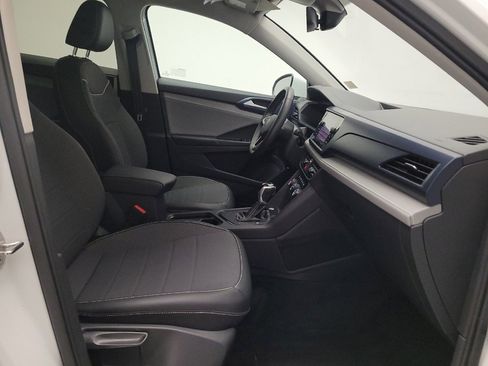 Used 2023 Volkswagen Taos SE w/ Panoramic Sunroof Package FWD image 21