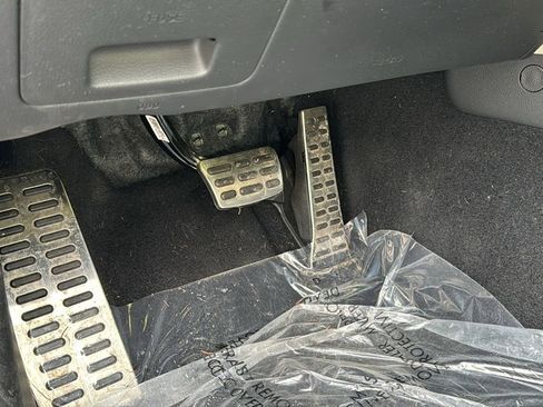 Used 2023 Genesis G70 3.3T w/ Sport Advanced Package image 23