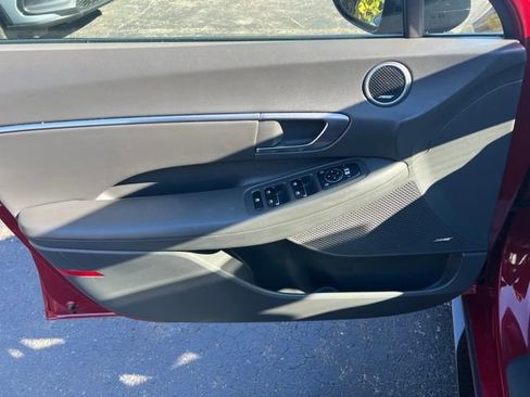Used 2023 Hyundai Sonata SEL Plus image 18