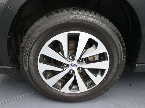 Used 2023 Subaru Outback Premium AWD/4WD image 21