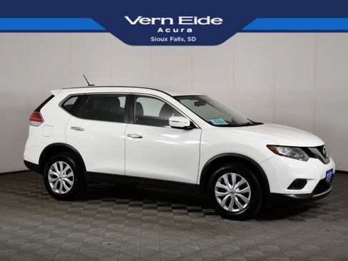 Used 2015 Nissan Rogue S AWD/4WD image 1