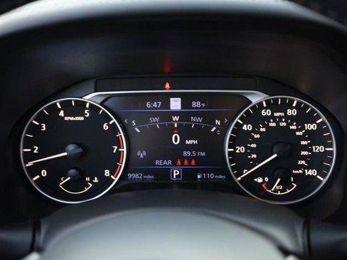 Used 2025 Nissan Altima 2.5 SL FWD image 10