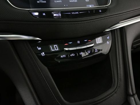 Used 2019 Cadillac XT5 Premium Luxury AWD/4WD image 13