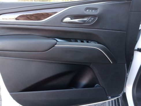 Used 2021 Cadillac Escalade Sport Platinum image 9