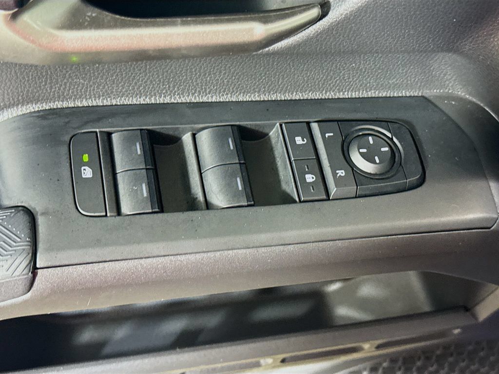 Certified 2024 Toyota Tacoma TRD Sport AWD/4WD image 17