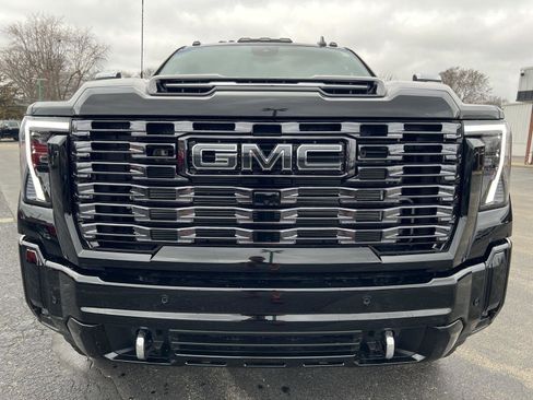 New 2026 GMC Sierra 2500 Denali Ultimate image 15