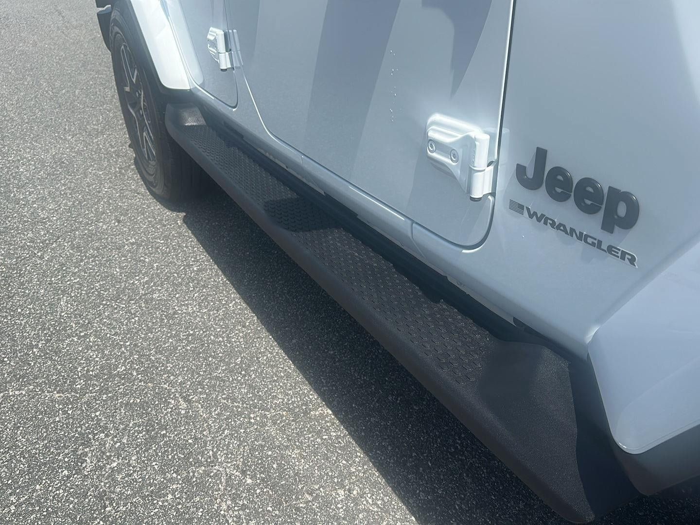 New 2025 Jeep Wrangler Unlimited Sahara w/ Safety Group AWD/4WD image 4